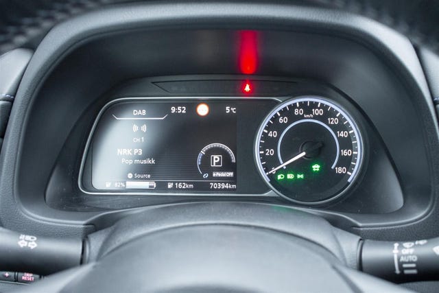 2018 NISSAN LEAF - 12