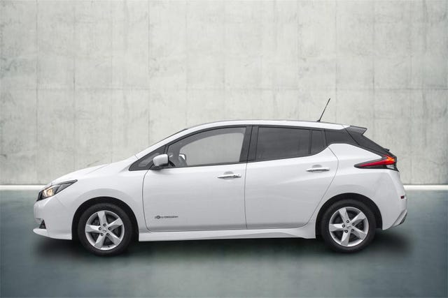 SJNFAAZE1U0000296 2018 NISSAN LEAF-1