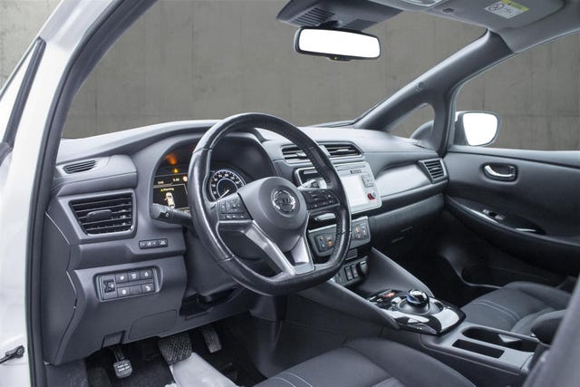 2018 NISSAN LEAF - 11