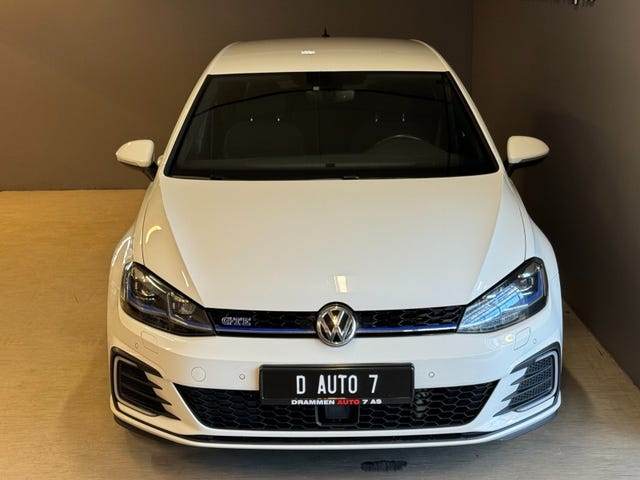 WVWZZZAUZJW802315 2018 VOLKSWAGEN GOLF-2
