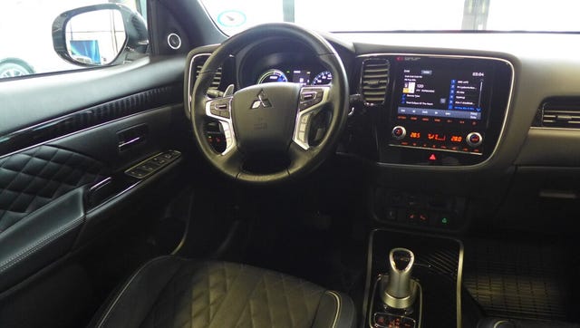 2020 MITSUBISHI OUTLANDER - 25