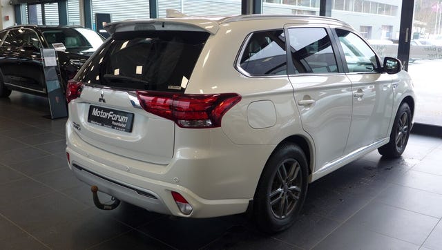 JMBXDGG3WLZ022097 2020 MITSUBISHI OUTLANDER-2