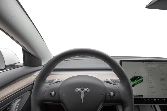 2022 TESLA MODEL 3 - 9