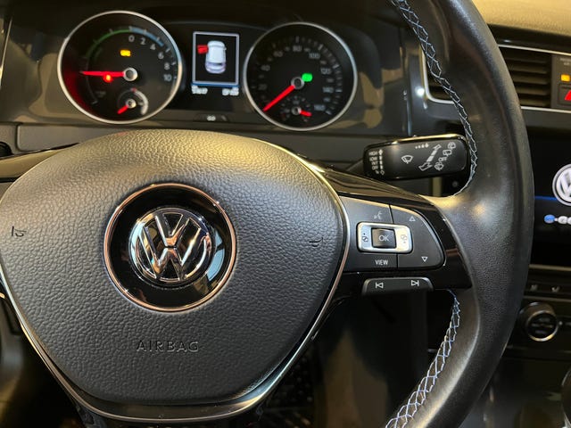 2019 VOLKSWAGEN GOLF - 20