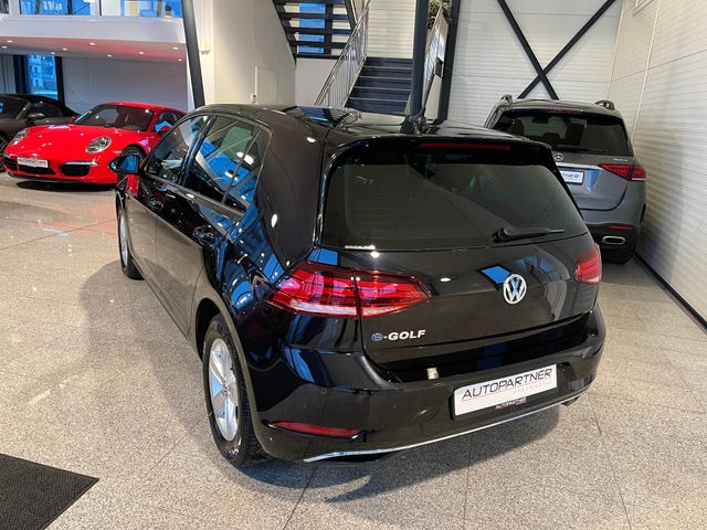2019 VOLKSWAGEN GOLF - 9