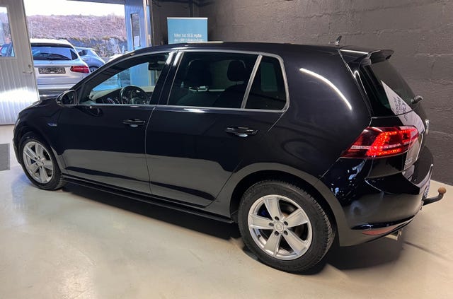 2015 VOLKSWAGEN GOLF - 8
