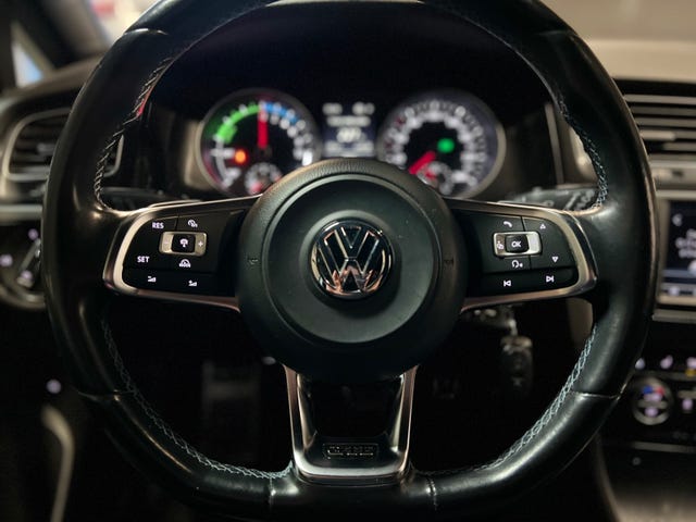 2015 VOLKSWAGEN GOLF - 35