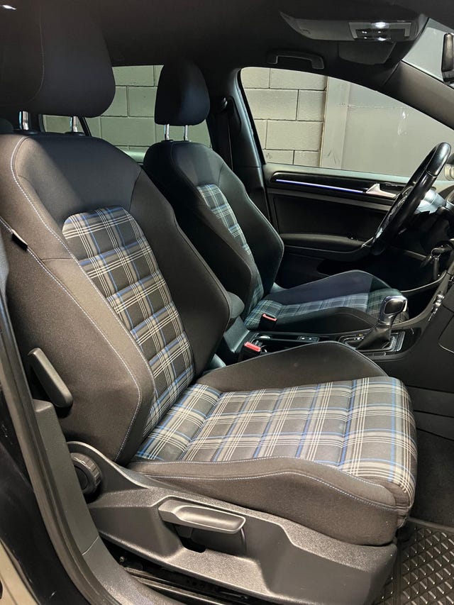 2015 VOLKSWAGEN GOLF - 29