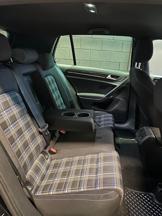 2015 VOLKSWAGEN GOLF - 25
