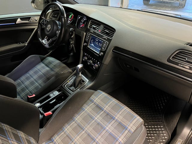 2015 VOLKSWAGEN GOLF - 27
