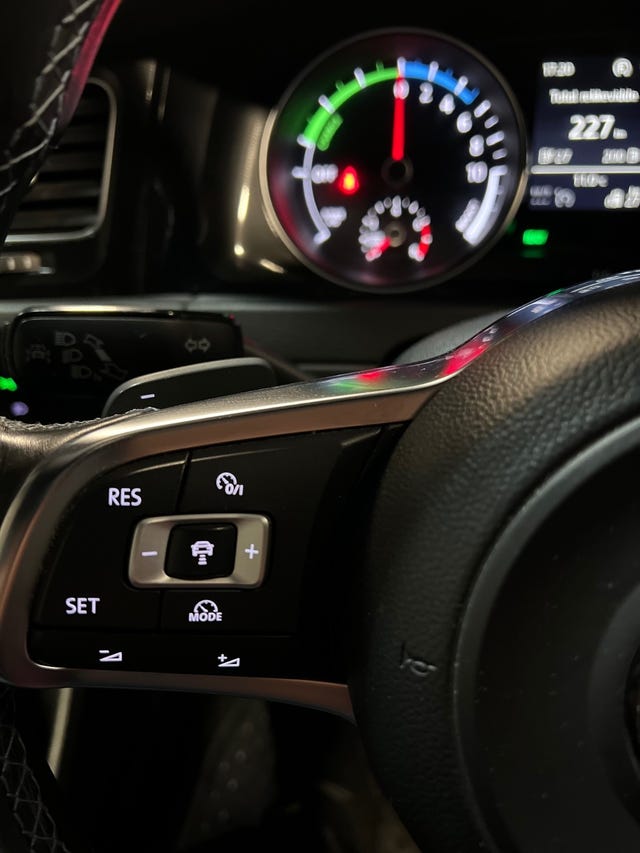 2015 VOLKSWAGEN GOLF - 38