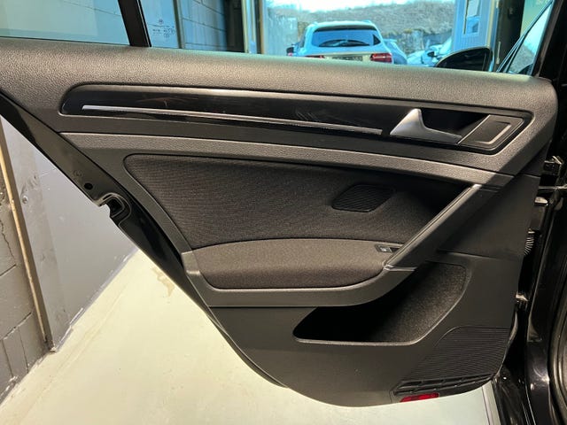 2015 VOLKSWAGEN GOLF - 22