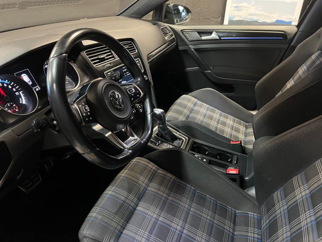 2015 VOLKSWAGEN GOLF - 17