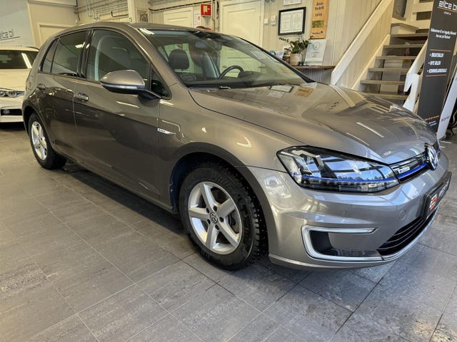 2015 VOLKSWAGEN GOLF - 8