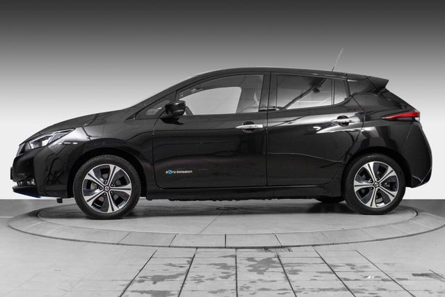 2020 NISSAN LEAF - 11