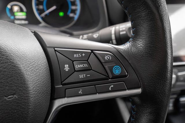 2020 NISSAN LEAF - 27