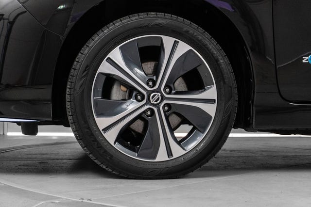 2020 NISSAN LEAF - 28