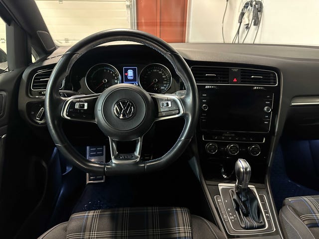 2019 VOLKSWAGEN GOLF - 7