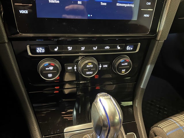 2019 VOLKSWAGEN GOLF - 15