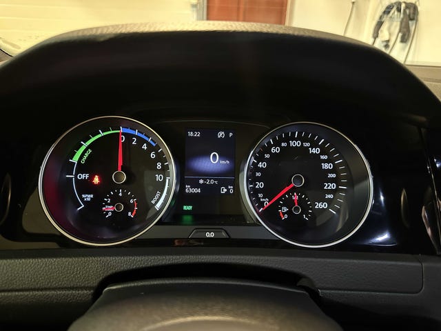 2019 VOLKSWAGEN GOLF - 9