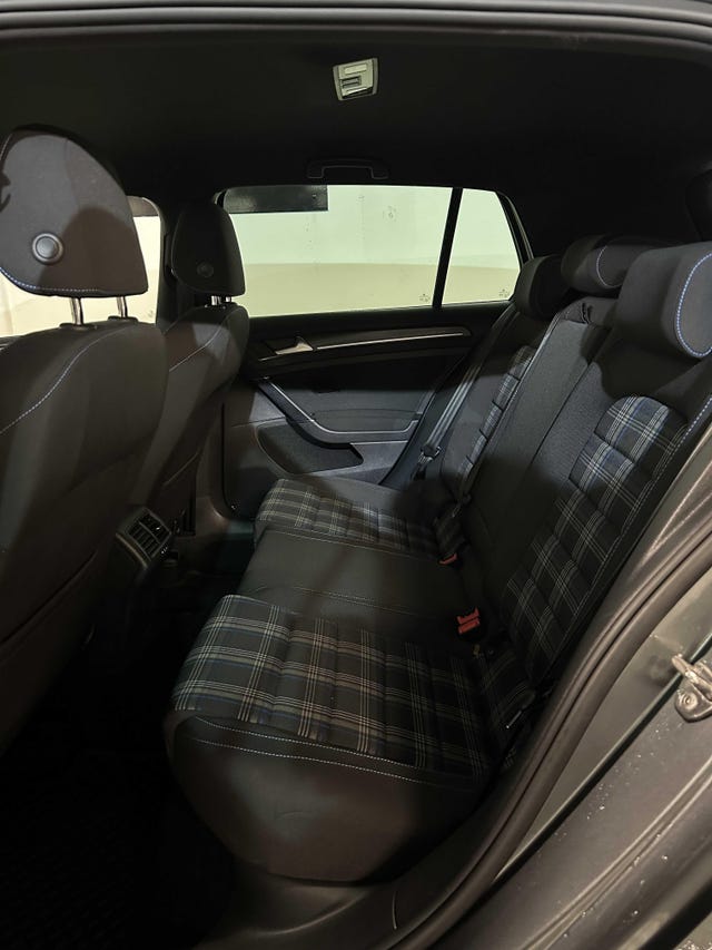 2019 VOLKSWAGEN GOLF - 20