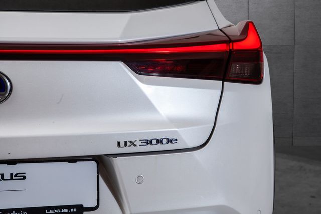 2020 LEXUS UX - 22