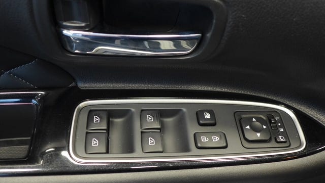 2020 MITSUBISHI OUTLANDER - 11