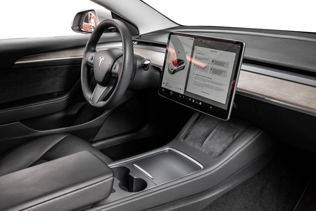 2022 TESLA MODEL 3 - 31