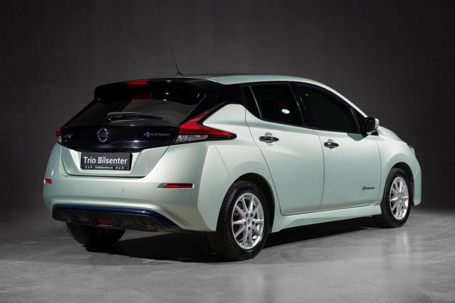 SJNFAAZE1U0036729 2018 NISSAN LEAF-2