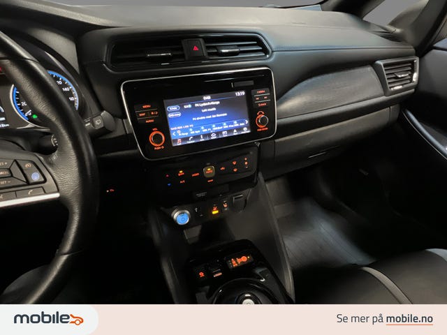 2018 NISSAN LEAF - 18
