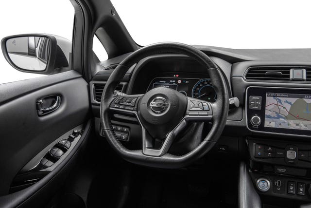 2020 NISSAN LEAF - 15
