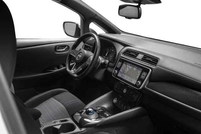 2020 NISSAN LEAF - 27