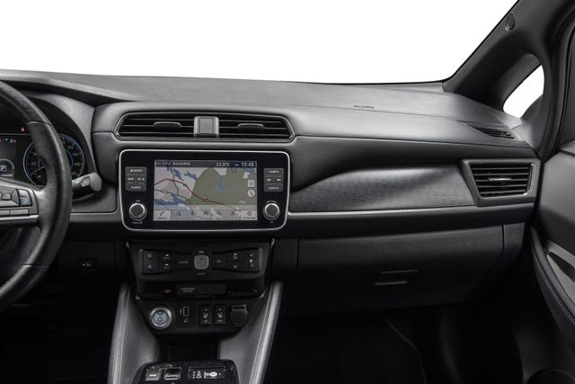2020 NISSAN LEAF - 21