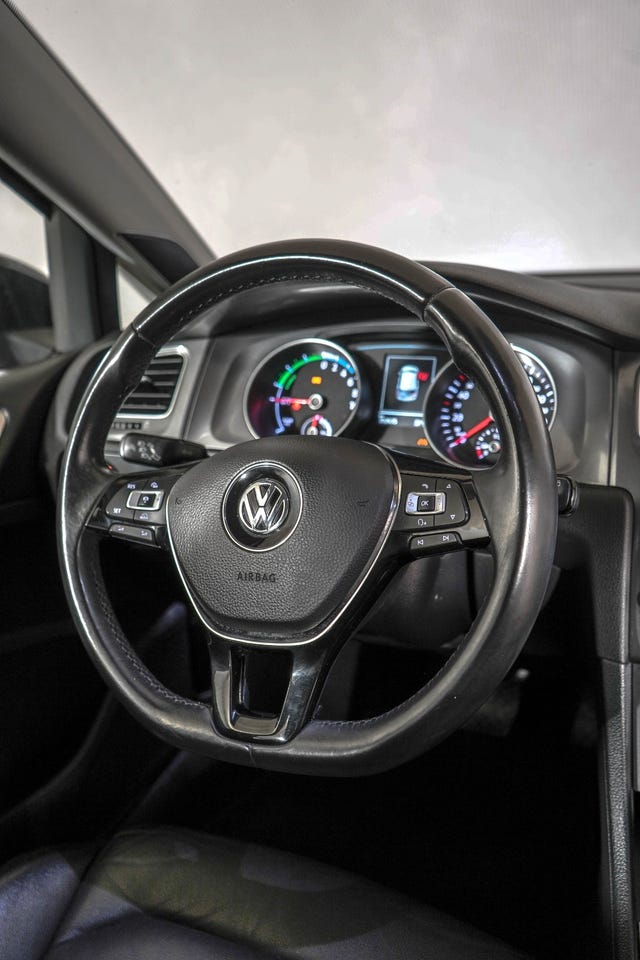 2015 VOLKSWAGEN GOLF - 13