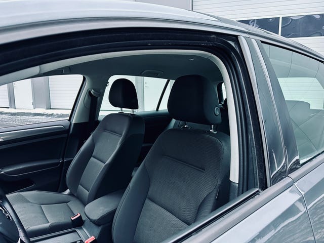 2019 VOLKSWAGEN GOLF - 23