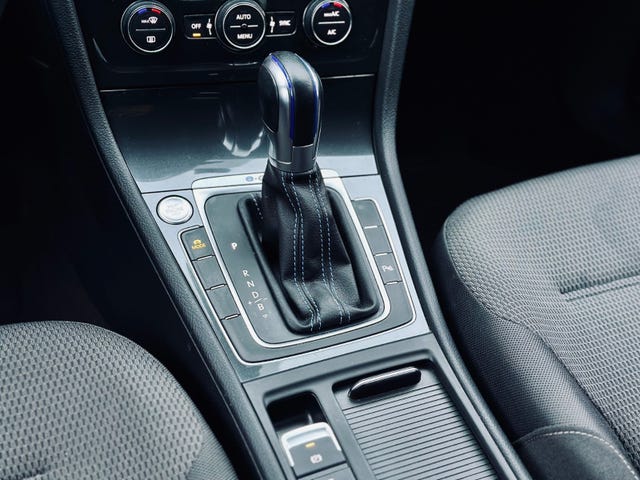 2019 VOLKSWAGEN GOLF - 26