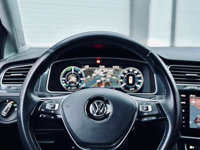 2019 VOLKSWAGEN GOLF - 13