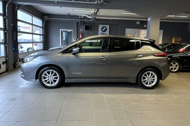 SJNFAAZE1U0019672 2018 NISSAN LEAF-1