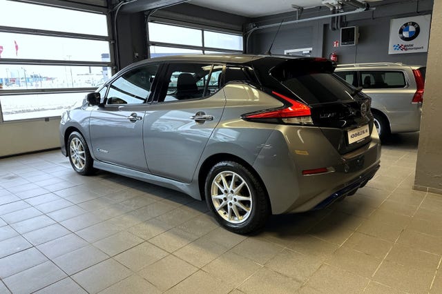 SJNFAAZE1U0019672 2018 NISSAN LEAF-2