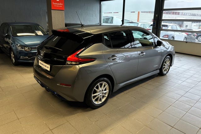 SJNFAAZE1U0019672 2018 NISSAN LEAF-4