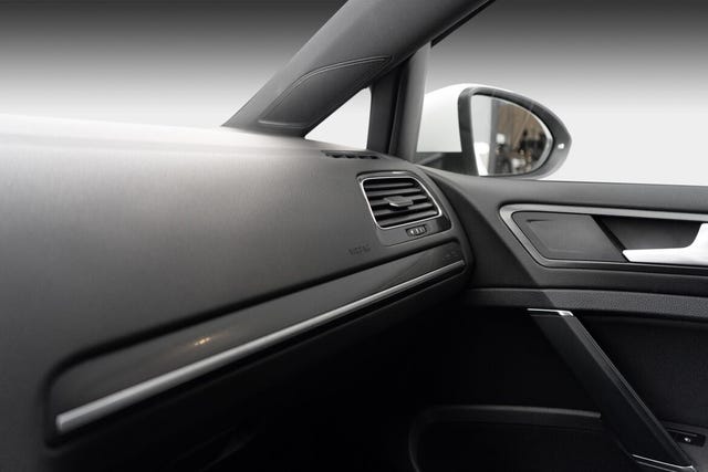 2018 VOLKSWAGEN GOLF - 19