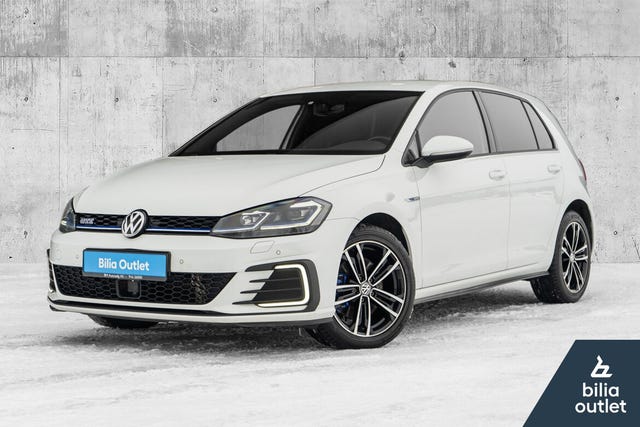 WVWZZZAUZJW801039 2018 VOLKSWAGEN GOLF-0