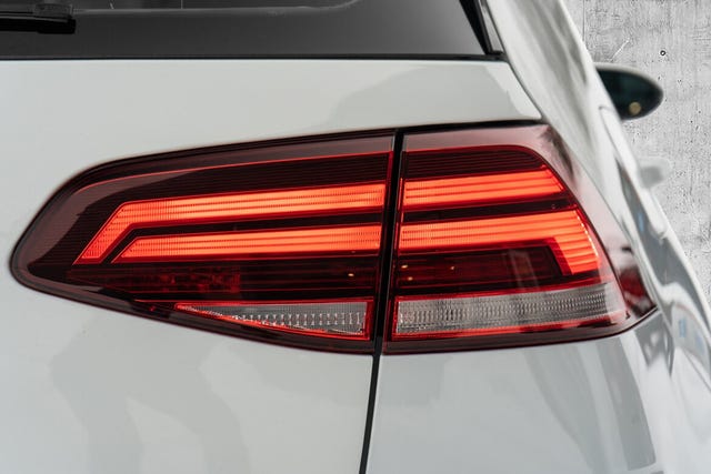 WVWZZZAUZJW801039 2018 VOLKSWAGEN GOLF-4