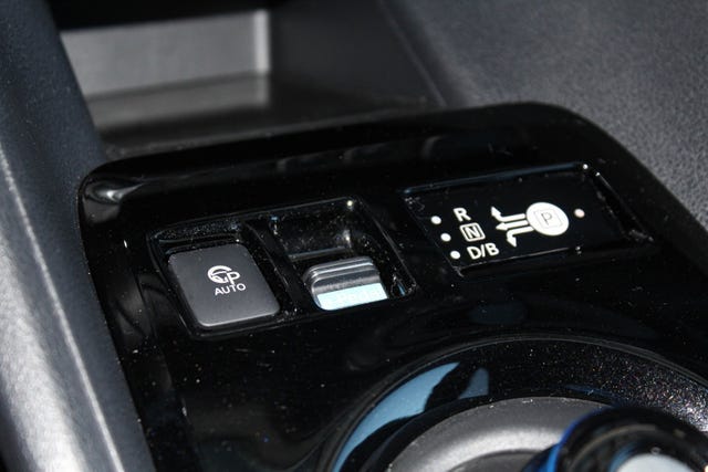 2018 NISSAN LEAF - 23