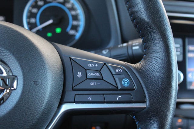 2018 NISSAN LEAF - 32