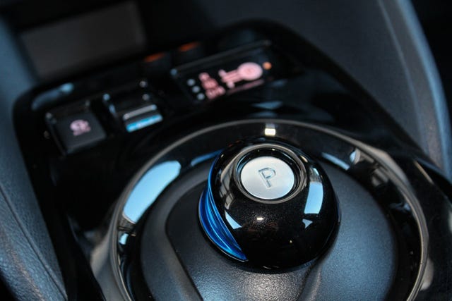 2018 NISSAN LEAF - 40