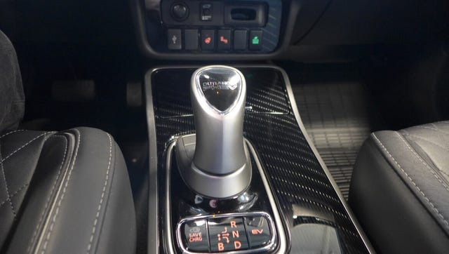 2020 MITSUBISHI OUTLANDER - 18