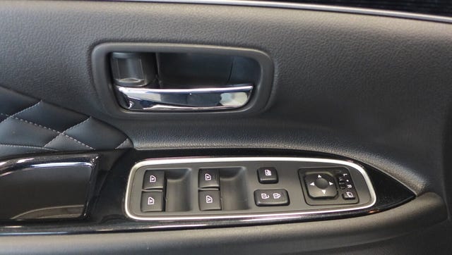 2020 MITSUBISHI OUTLANDER - 10