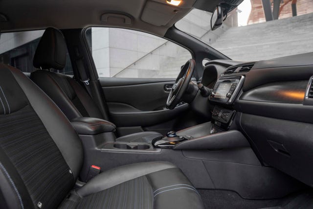 2018 NISSAN LEAF - 26