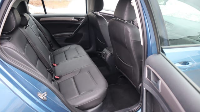 2015 VOLKSWAGEN GOLF - 35